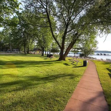 Top Floor Luxury, Sauna, Private Pool, Lake Bellaire Beach, 5 Beds, 4 Full Bath Bagian luar foto