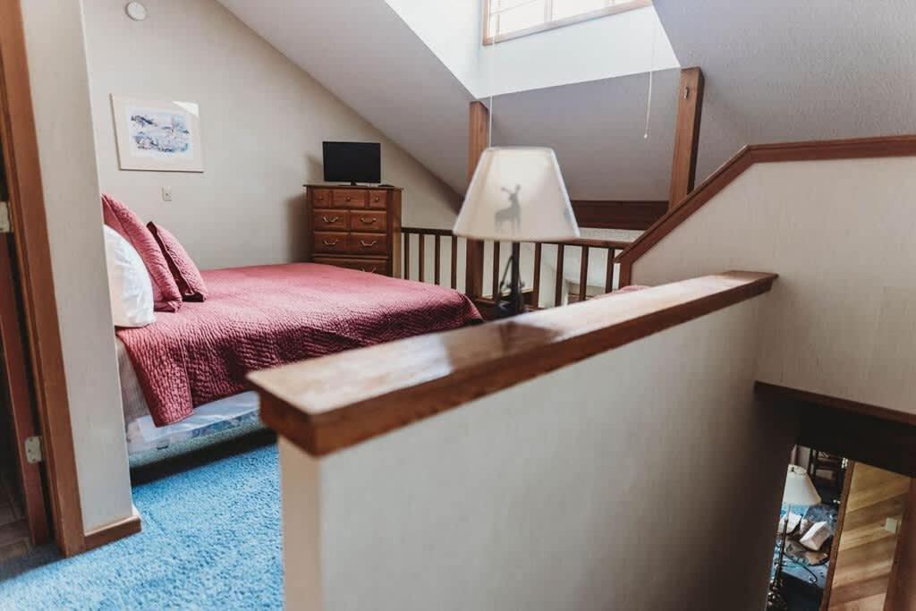 Top Floor Luxury, Sauna, Private Pool, Lake Bellaire Beach, 5 Beds, 4 Full Bath Bagian luar foto