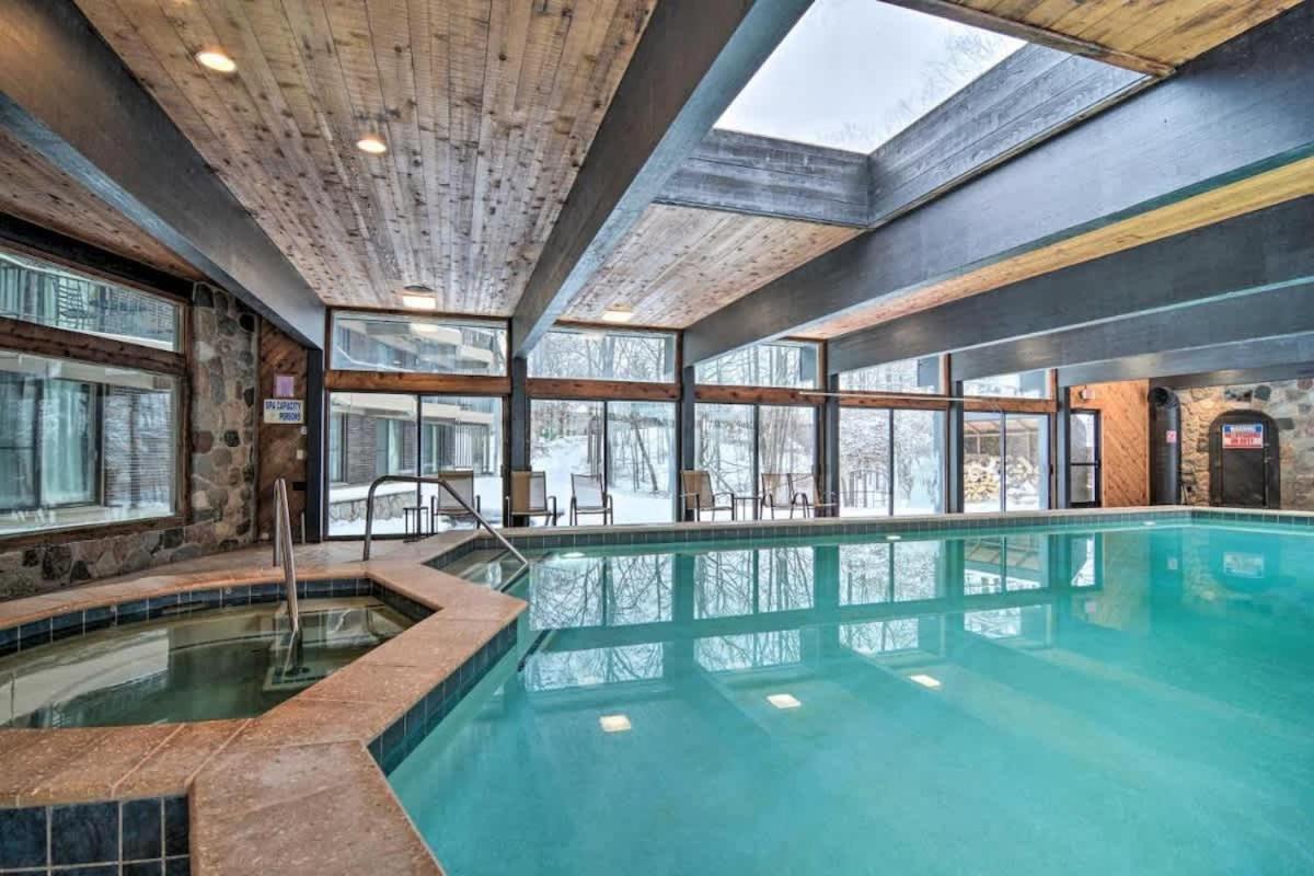 Top Floor Luxury, Sauna, Private Pool, Lake Bellaire Beach, 5 Beds, 4 Full Bath Bagian luar foto