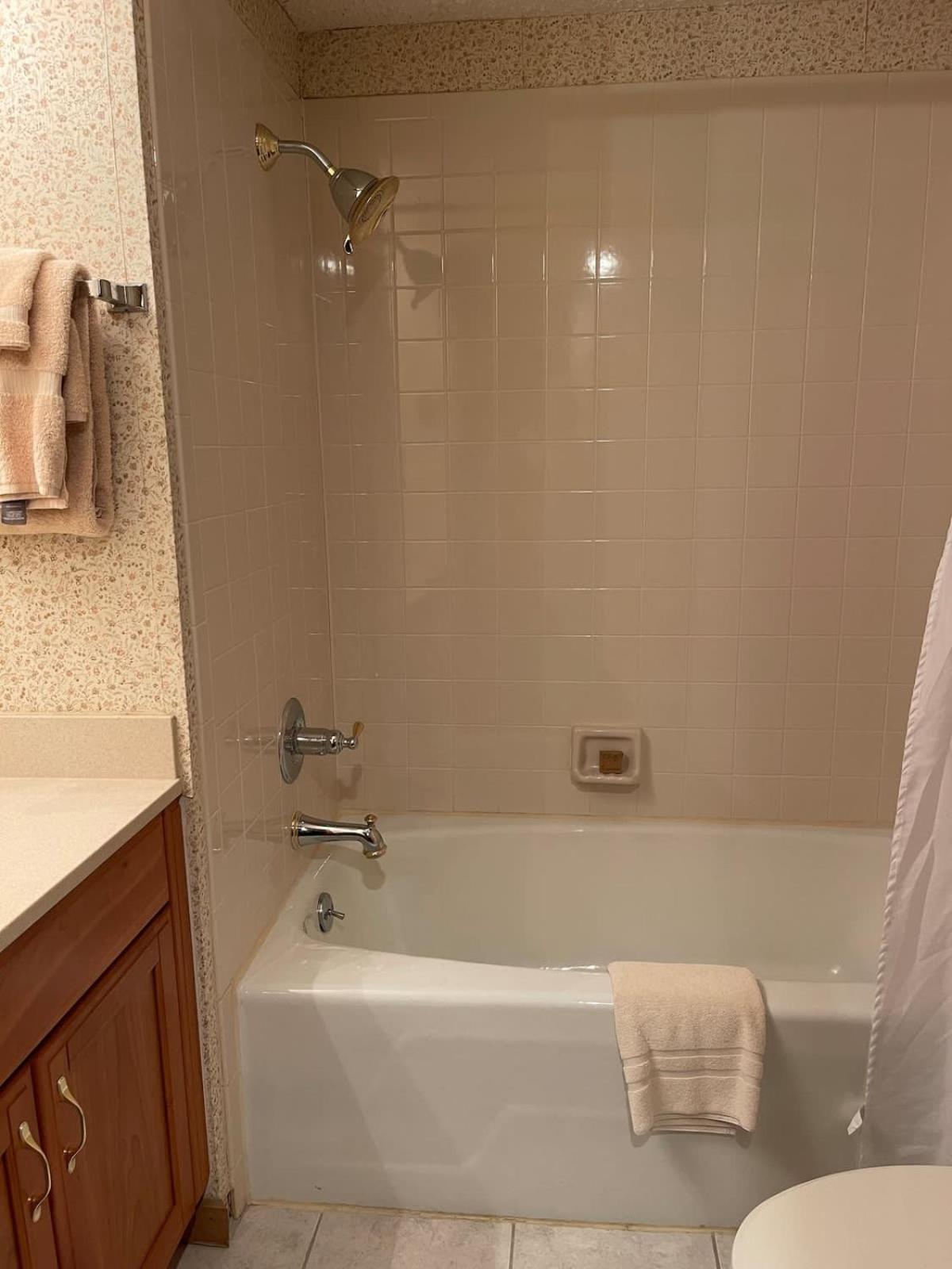 Top Floor Luxury, Sauna, Private Pool, Lake Bellaire Beach, 5 Beds, 4 Full Bath Bagian luar foto